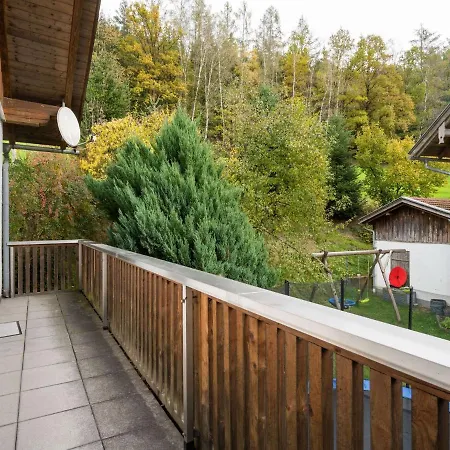 Idyllische In In Waldnaehe Ferienhaus