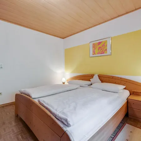 Idyllische In In Waldnaehe Ferienhaus *