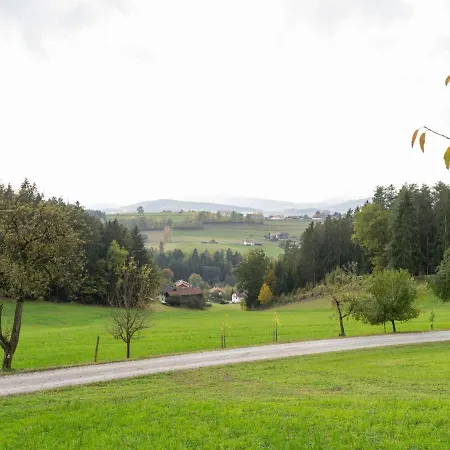 Idyllische In In Waldnaehe Ferienhaus Viechtach